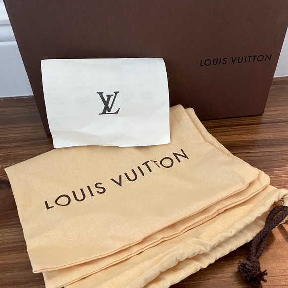 Louis Vuitton Art Deco Heels - Picture 10 of 10